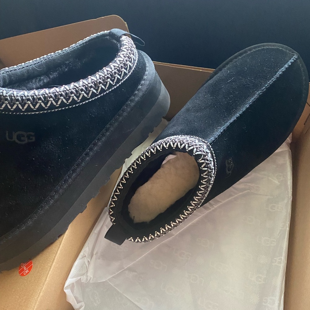 Black UGG Platform